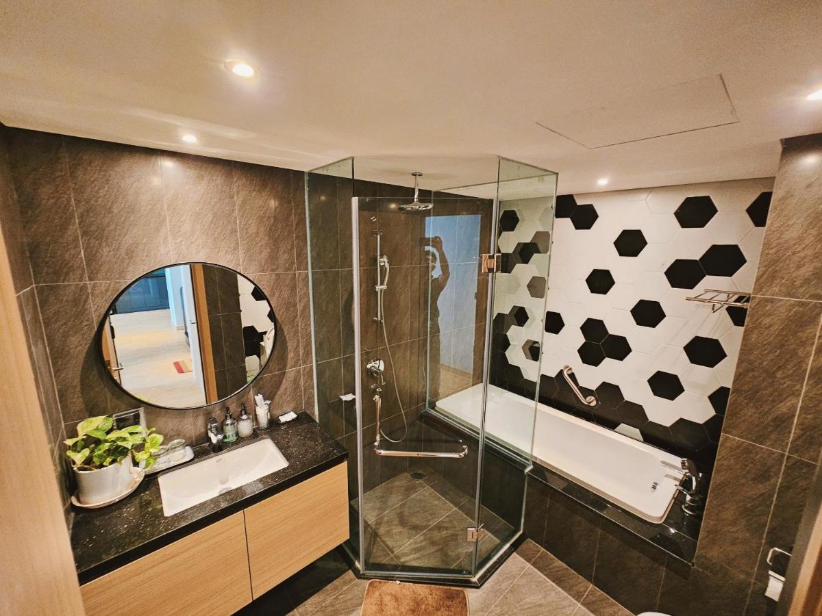 Citadines Seaview Duplex Apartment Ha Long Exterior photo
